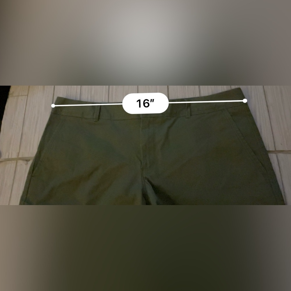 BANANA REPUBLIC City Chino Cuffed Short - Picture 5 of 6